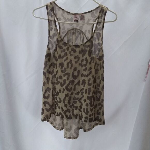 Love on a hanger top - Picture 1 of 5